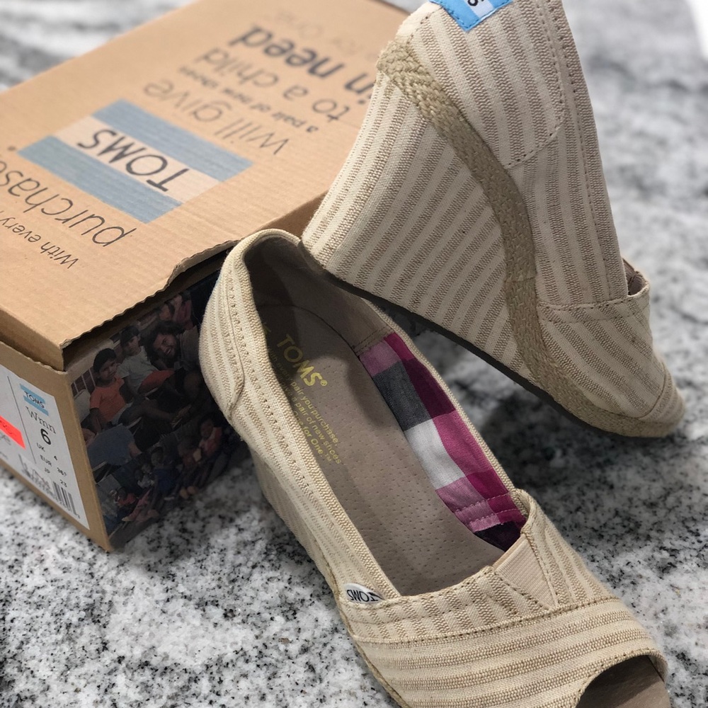 Toms wedges